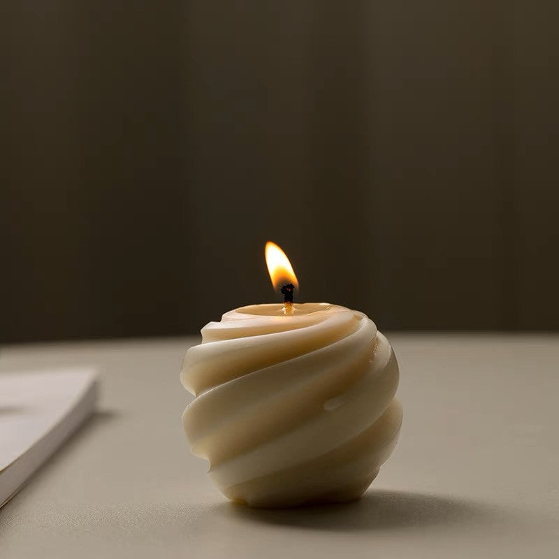 Threaded Ball Candle